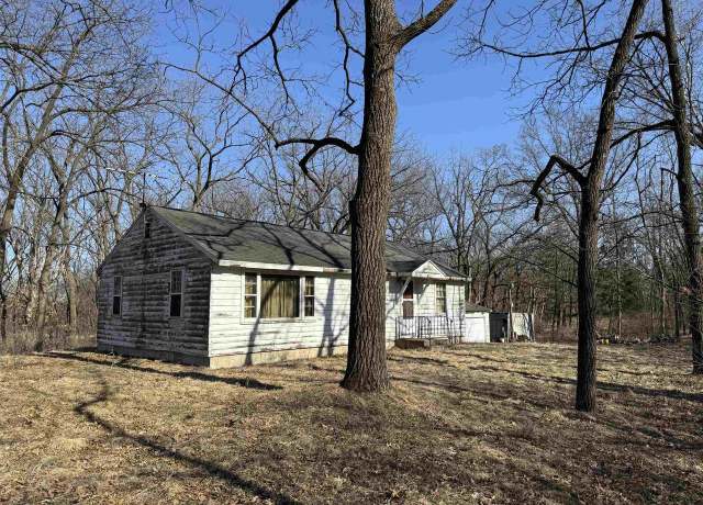 Property at 3212 Shady Oak Ln, Verona, WI 53593, 3 beds, 1 bath