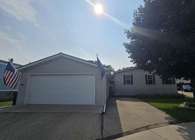 Property at 1406 Flyway Dr, Waupun, WI 53963, 3 beds, 2 baths
