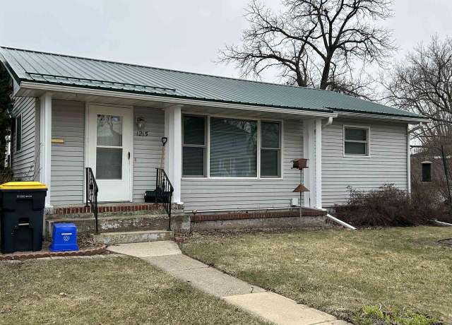 Property at 1215 Hollister Ave, Tomah, WI 54660, 3 beds, 1 bath