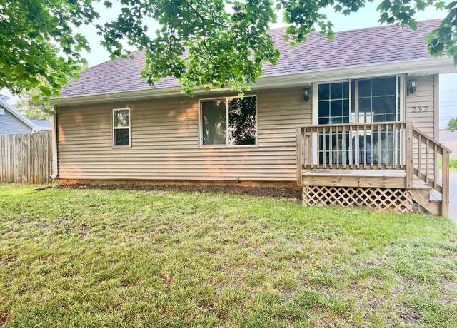 Property at 232 N Oakhill Ave, Janesville, WI 53545, 2 beds, 1.5 baths