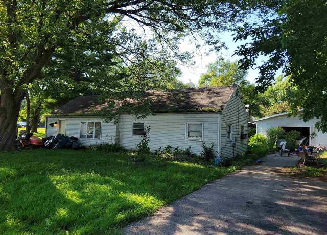Property at 1803 Carlyle Rd, Beloit, WI 53511, 3 beds, 1 bath