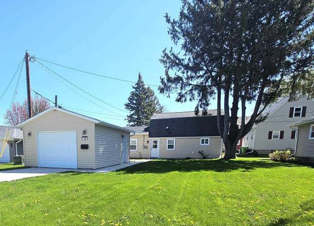 Property at 325 Beaver Dam St, Waupun, WI 53963, 2 beds, 1 bath