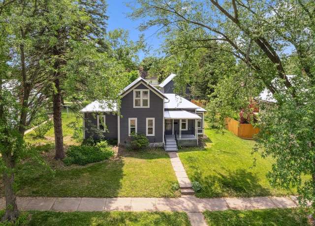 Property at 420 4th St, Baraboo, WI 53913, 3 beds, 1 bath