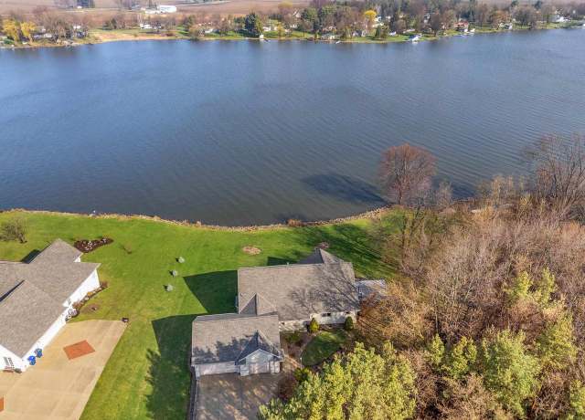 Property at W9722 Cousins Ct, Beaver Dam, WI 53916, 3 beds, 3 baths