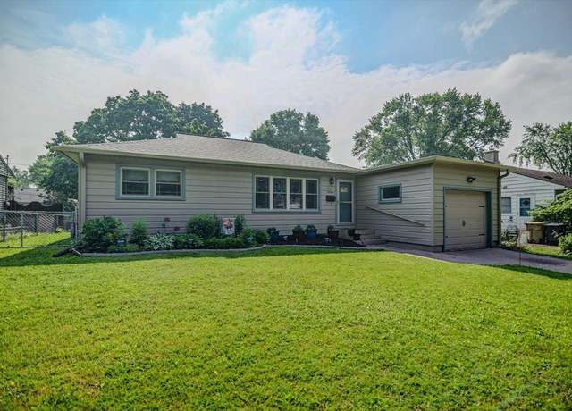 Property at 33 Bradford Ln, Madison, WI 53714, 3 beds, 2 baths
