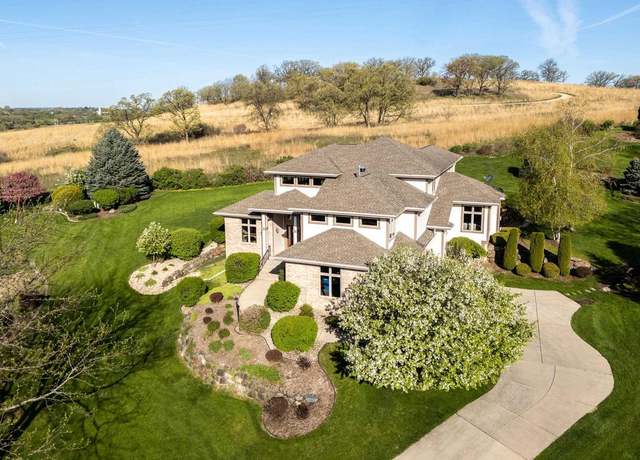 Property at 4242 Savannah Ct, Middleton, WI 53562, 4 beds, 4.5 baths