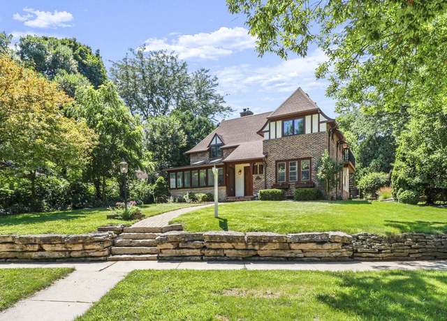 Property at 714 Oneida Pl, Madison, WI 53711, 4 beds, 2 baths