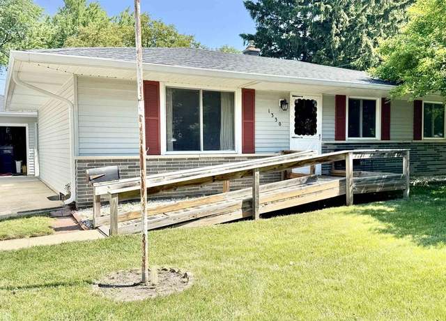 Property at 1330 Roosevelt Ave, Janesville, WI 53546, 3 beds, 2 baths