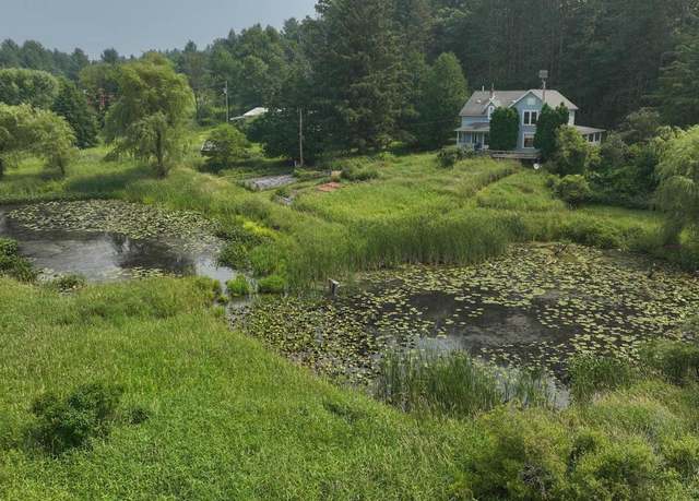 Property at W10130 Powers Rd, Elroy, WI 53929, 4 beds, 2 baths