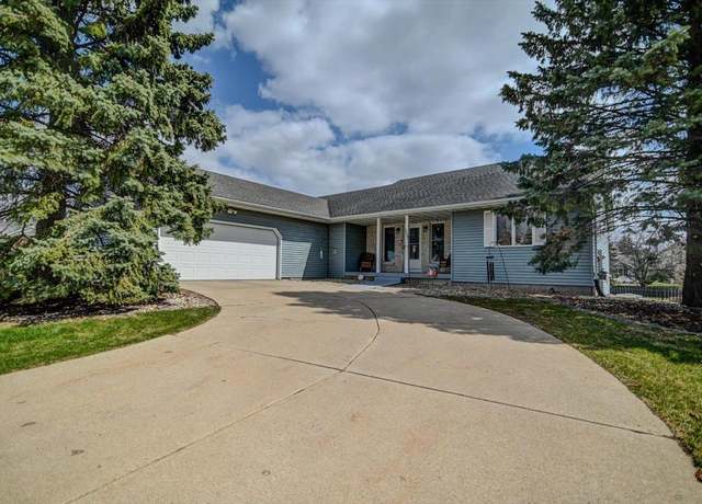 Property at 1889 Barrington Dr, Sun Prairie, WI 53590, 4 beds, 3.5 baths
