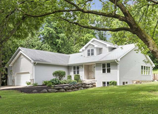 Property at 4776 Hilltop Dr, Deforest, WI 53532, 3 beds, 4 baths