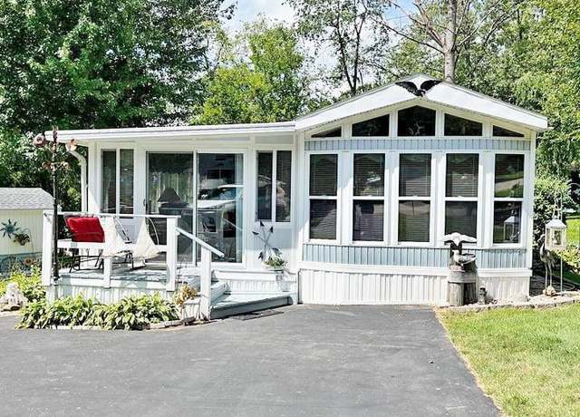 Property at 470 Skyline Dr, Edgerton, WI 53534, 1 bed, 1 bath