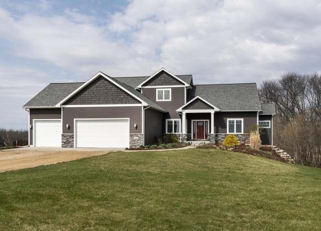 Property at W558 County Road D, Fall River, WI 53932, 4 beds, 3.5 baths