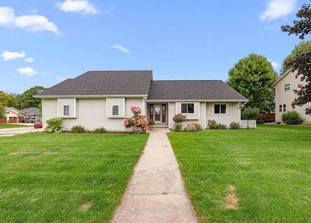 Property at 736 Fern St, Waupun, WI 53963, 4 beds, 2.5 baths