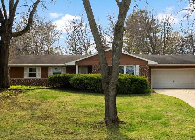 Property at 2795 Ledgemont St, Fitchburg, WI 53711, 3 beds, 2 baths