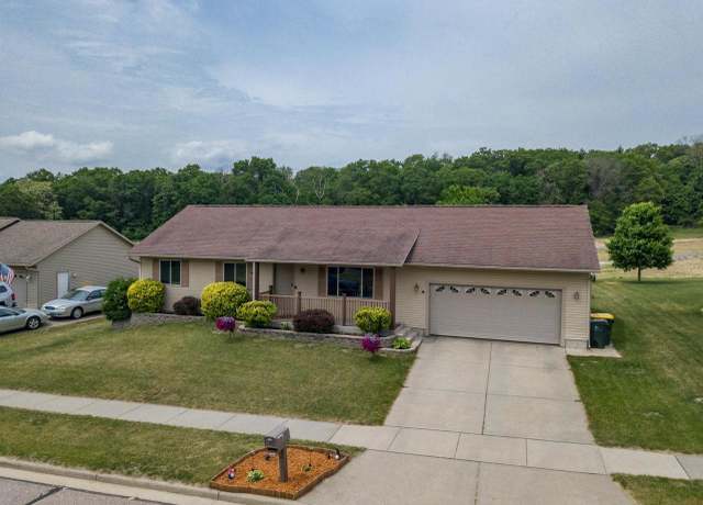 Property at 2371 Doris Rd, Reedsburg, WI 53959, 4 beds, 2 baths