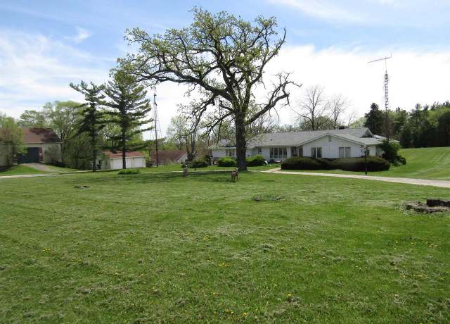 Property at 8545 W Cleophas Rd, Beloit, WI 53511, 6 beds, 4.5 baths