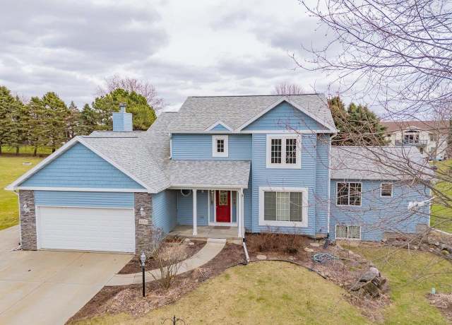 Property at 6236 Berkshire Ln, Sun Prairie, WI 53590, 4 beds, 3.5 baths