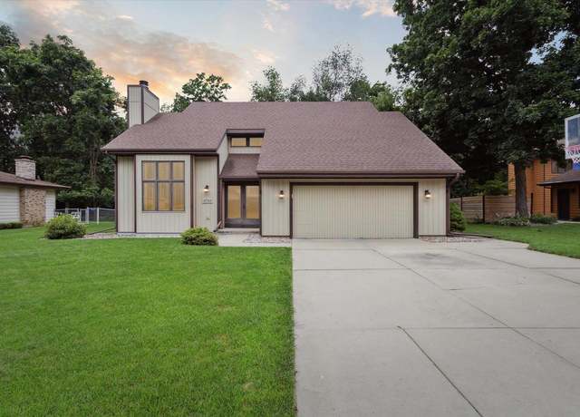 Property at 3733 Buckingham Dr, Janesville, WI 53546, 3 beds, 3 baths