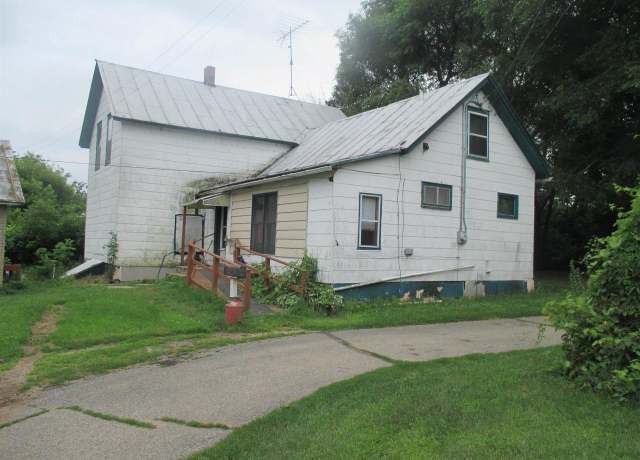 Property at N6104 Edgewood Rd, Montello, WI 53949, 4 beds, 1 bath