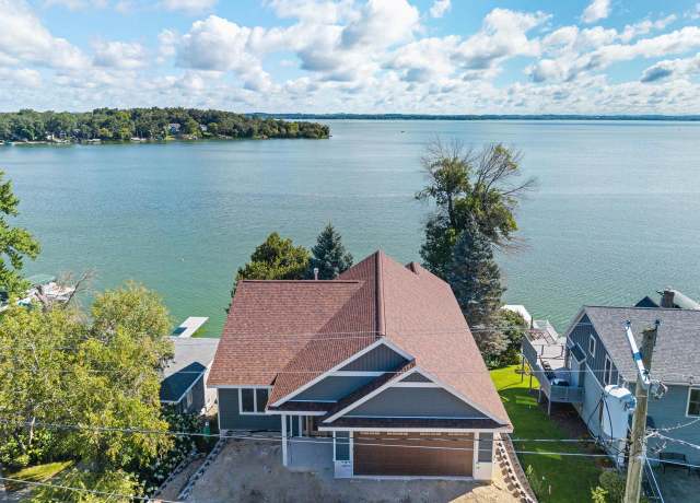 Property at 2052 Barber Dr, Stoughton, WI 53589, 4 beds, 2.5 baths