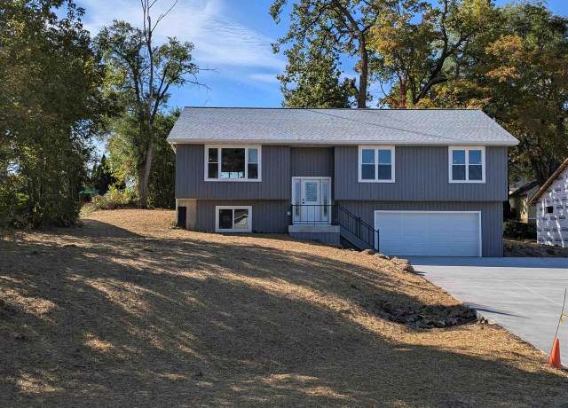 Property at E11617 Pen-Marc Ct, Baraboo, WI 53913, 3 beds, 2 baths