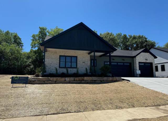 Property at 2933 Wild Goose Way, Stoughton, WI 53589, 4 beds, 2.5 baths