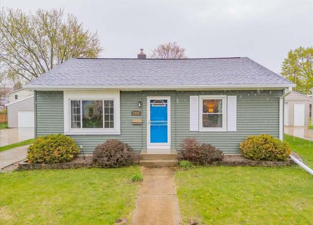Property at 1717 Vahlen St, Madison, WI 53704, 2 beds, 1 bath