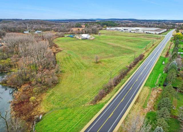 Property at 105 Kent Rd, Poynette, WI 53955