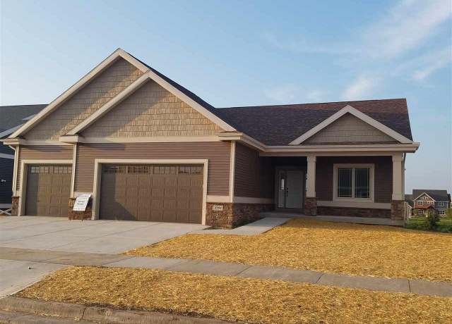 Property at 1033 Kopp Rd, Waunakee, WI 53597, 3 beds, 2 baths