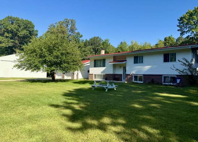 Property at 31712 Fremont Ave, Tomah, WI 54660, 4 beds, 2 baths