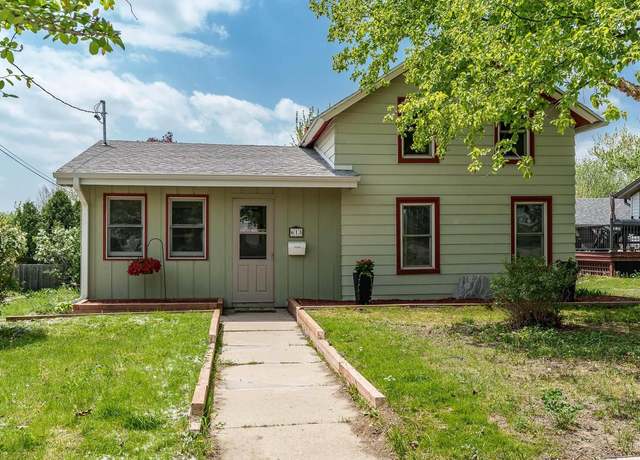 Property at 613 W Fulton St, Edgerton, WI 53534, 2 beds, 1 bath