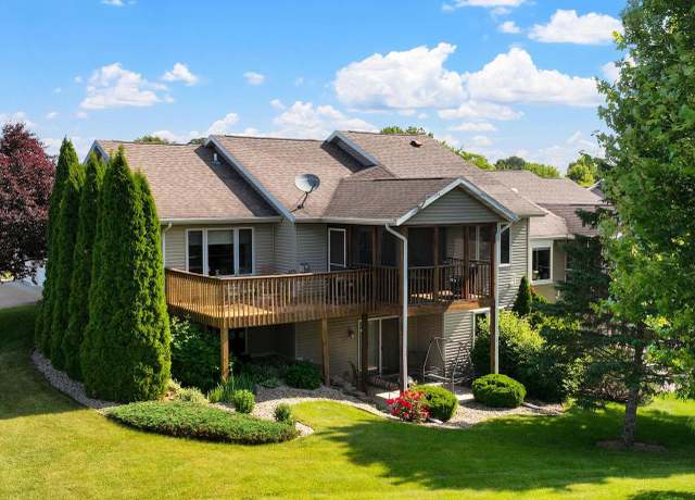 Property at 209 Morningside Dr, Deerfield, WI 53531, 3 beds, 3 baths