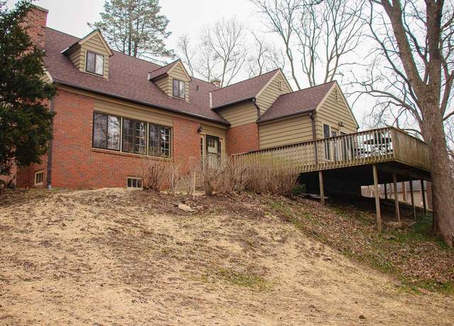 Property at 7 E Valley Rd, Beloit, WI 53511, 4 beds, 3 baths