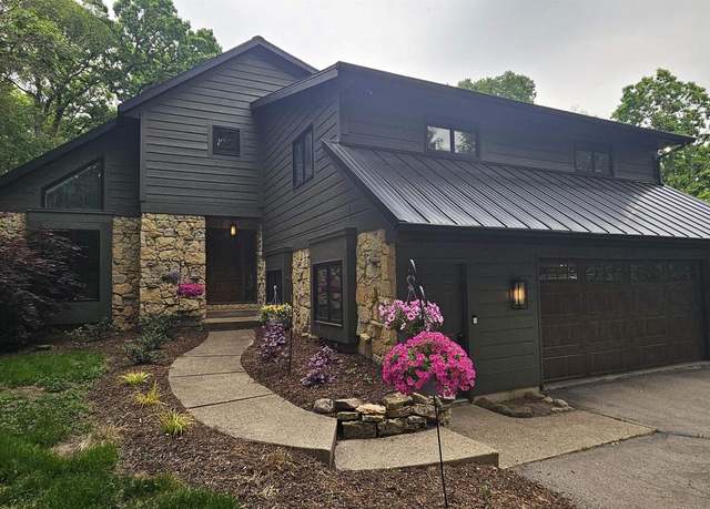 Property at 4886 Foxfire Trl, Middleton, WI 53562, 5 beds, 3.5 baths