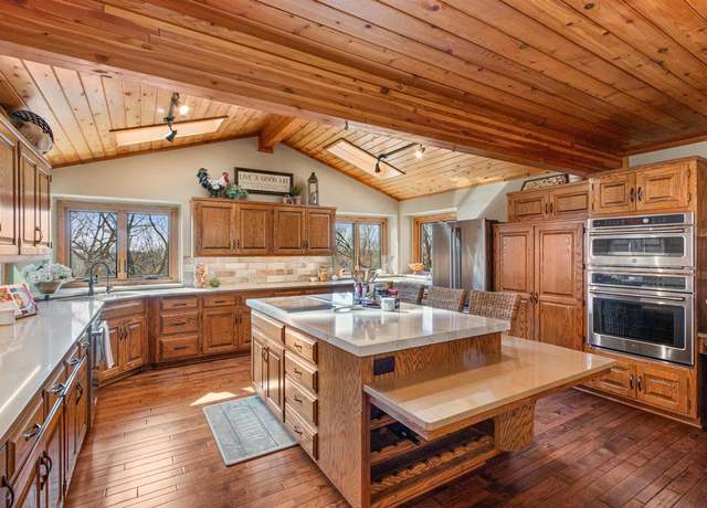 Property at 4886 Foxfire Trl, Middleton, WI 53562, 5 beds, 3.5 baths