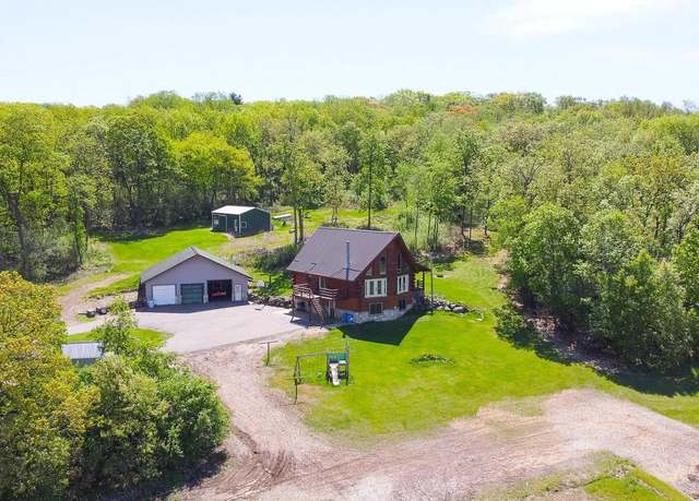 Property at W4913 Highway 33, Pardeeville, WI 53954, 4 beds, 3 baths