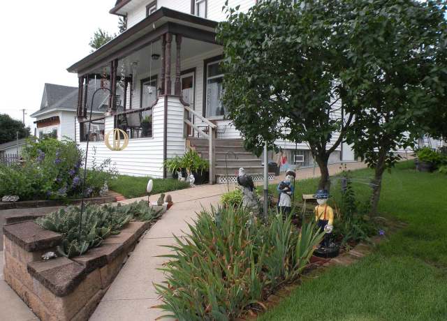 Property at 610 1st St, Bloomington, WI 53804, 3 beds, 2 baths