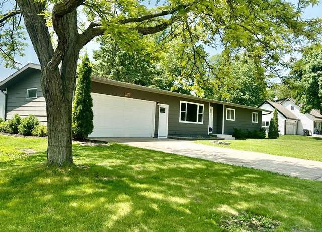 Property at 1313 Sheri Ct, Tomah, WI 54660, 3 beds, 2 baths