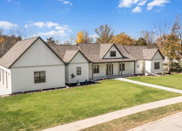 Property at 471 Evensong Way, Green Lake, WI 54941, 4 beds, 2.5 baths