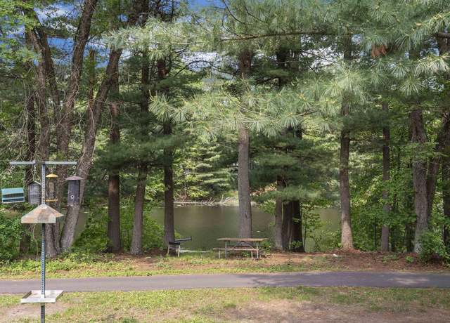 Property at 123 Lake Shore Dr, Wisconsin Dells, WI 53965, 3 beds, 2.5 baths
