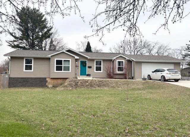 Property at 801 Coolidge Rd, Stoughton, WI 53589, 3 beds, 2 baths