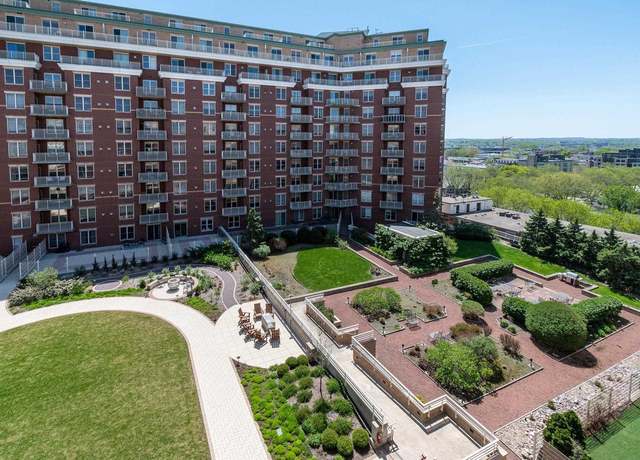 Property at 333 W Mifflin St #1163, Madison, WI 53703, 2 beds, 1 bath