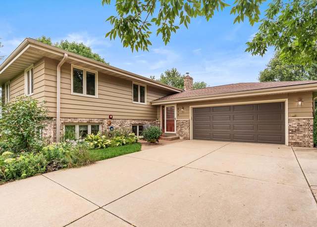 Property at 410 Blue View Dr, Mount Horeb, WI 53572, 3 beds, 2.5 baths