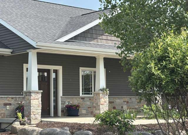 Property at 1268 Starr School Rd, Stoughton, WI 53589, 3 beds, 2.5 baths