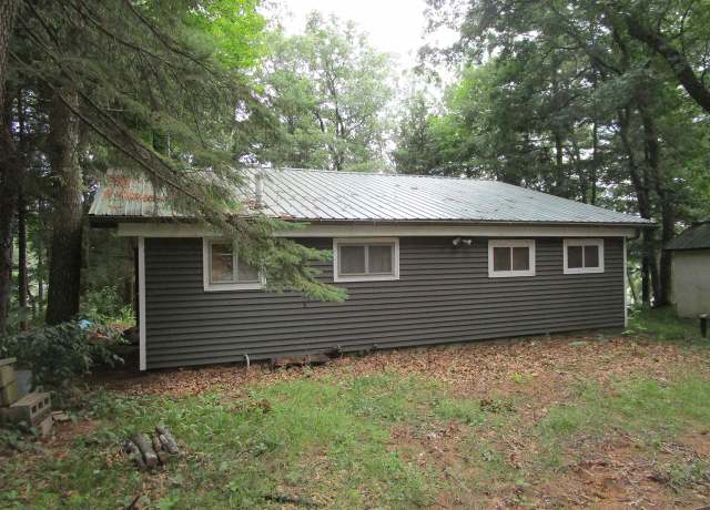 Property at 1111 Chicago Dr, Friendship, WI 53934, 1 bed, 1 bath