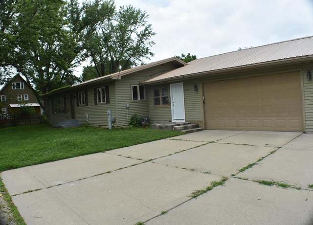 Property at 5306 S Madison St, Afton, WI 53501, 3 beds, 1 bath