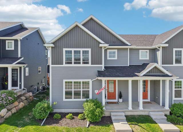 Property at 637 Hillcrest Dr, Waunakee, WI 53597, 3 beds, 2.5 baths