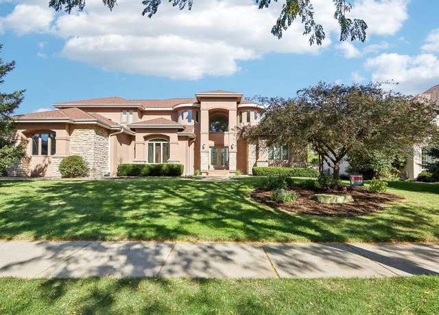 Property at 9526 Blue Heron Dr, Middleton, WI 53562, 5 beds, 4.5 baths
