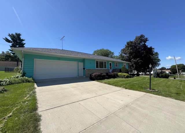 Property at 1006 22nd St, Monroe, WI 53566, 3 beds, 1 bath